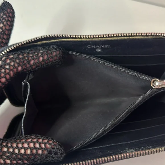 Chanel Black Patent Leather Quilted Zip Around Wallet - Picture 16 of 16